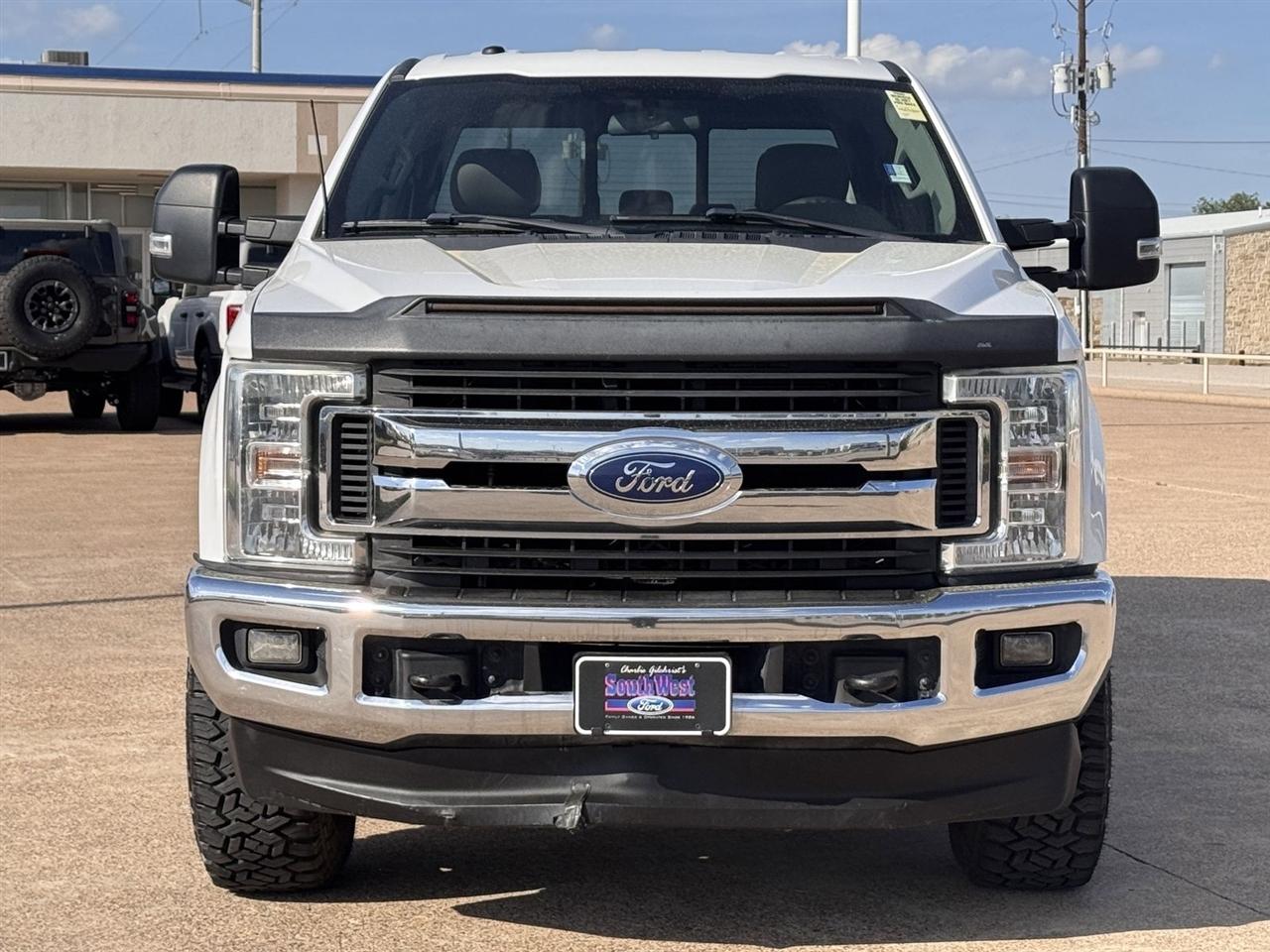 Ford Super Duty F-250 SRW King Ranch 4WD Crew Cab 8' Box 2018
