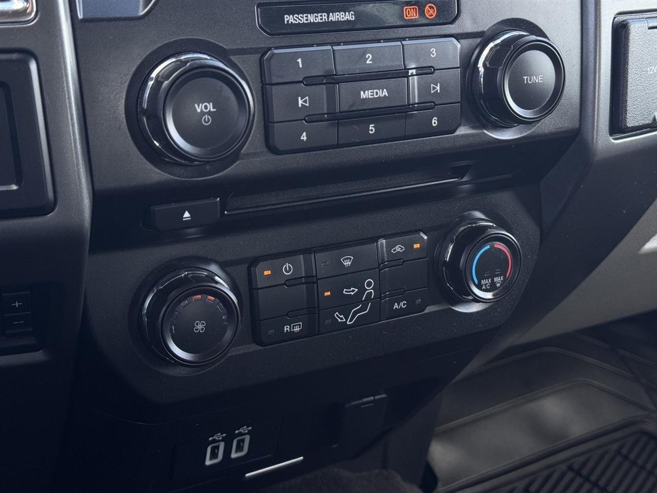 Ford Super Duty F-250 SRW King Ranch 4WD Crew Cab 8' Box 2018