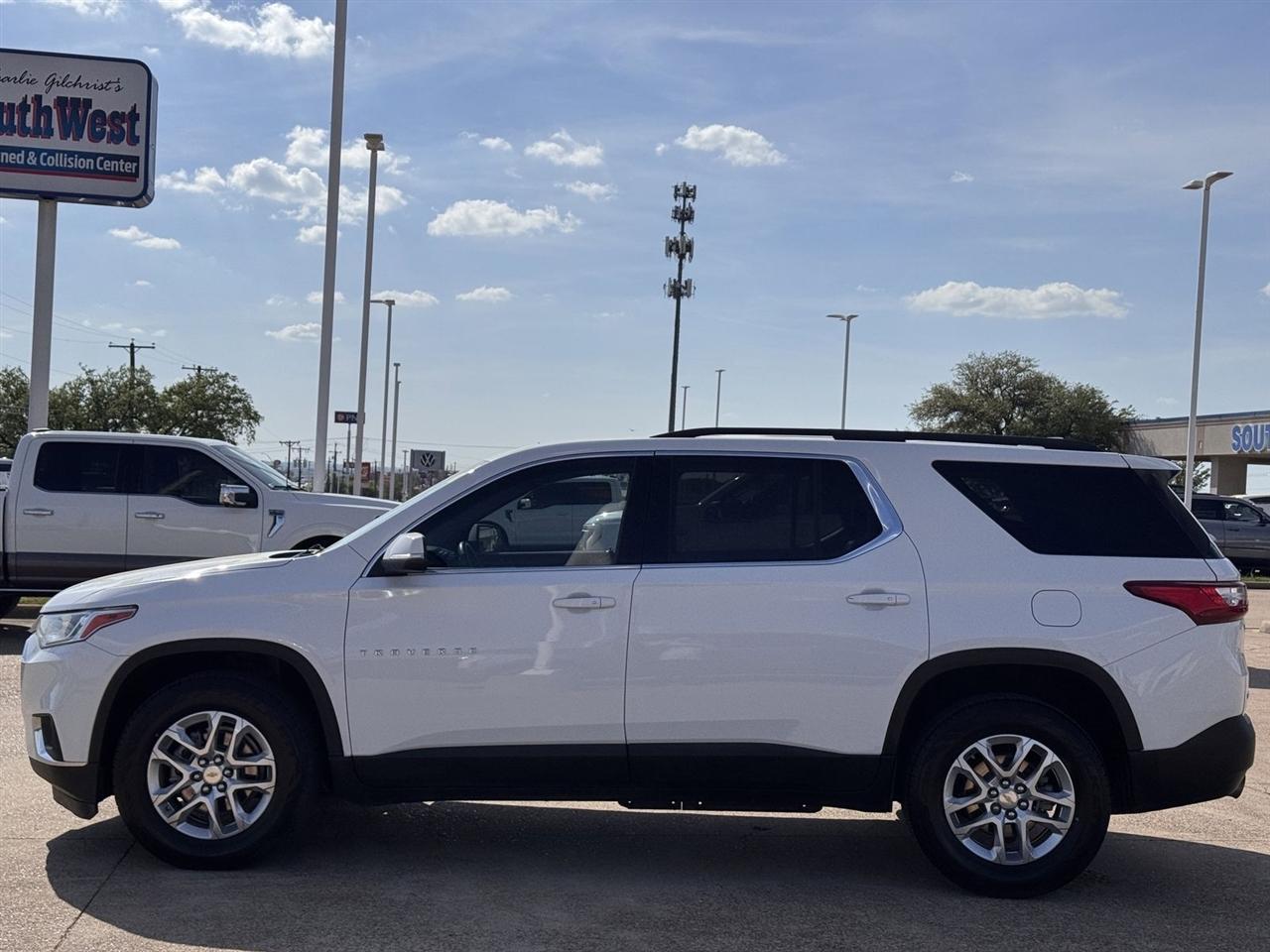 Chevrolet Traverse FWD 4dr LT Leather 2021