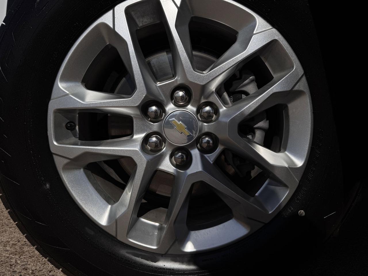 Chevrolet Traverse FWD 4dr LT Leather 2021