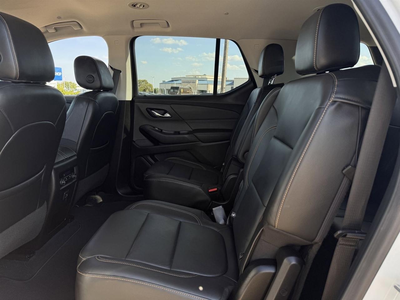 Chevrolet Traverse FWD 4dr LT Leather 2021