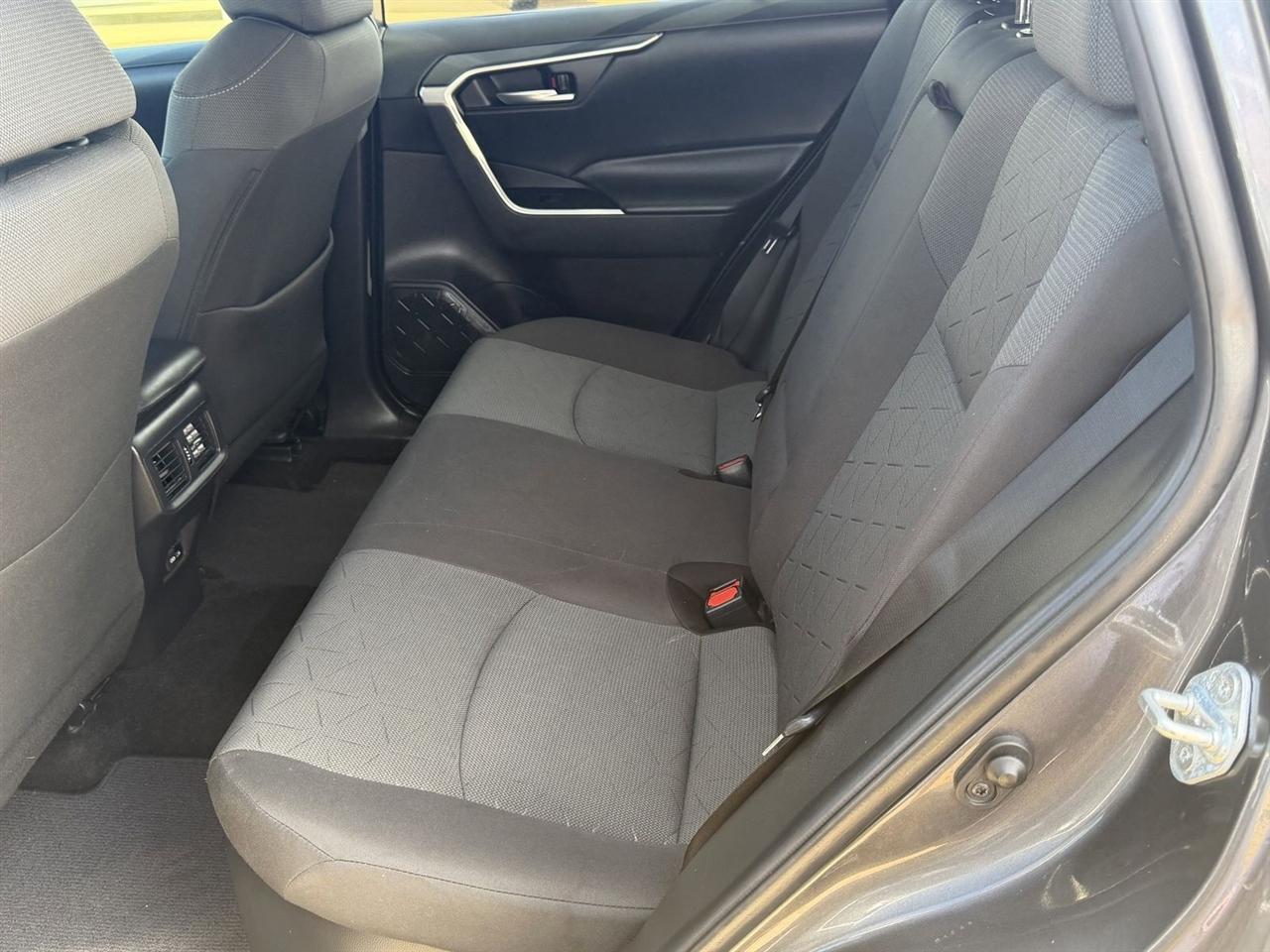 Toyota RAV4 Hybrid XLE AWD (Natl) 2022