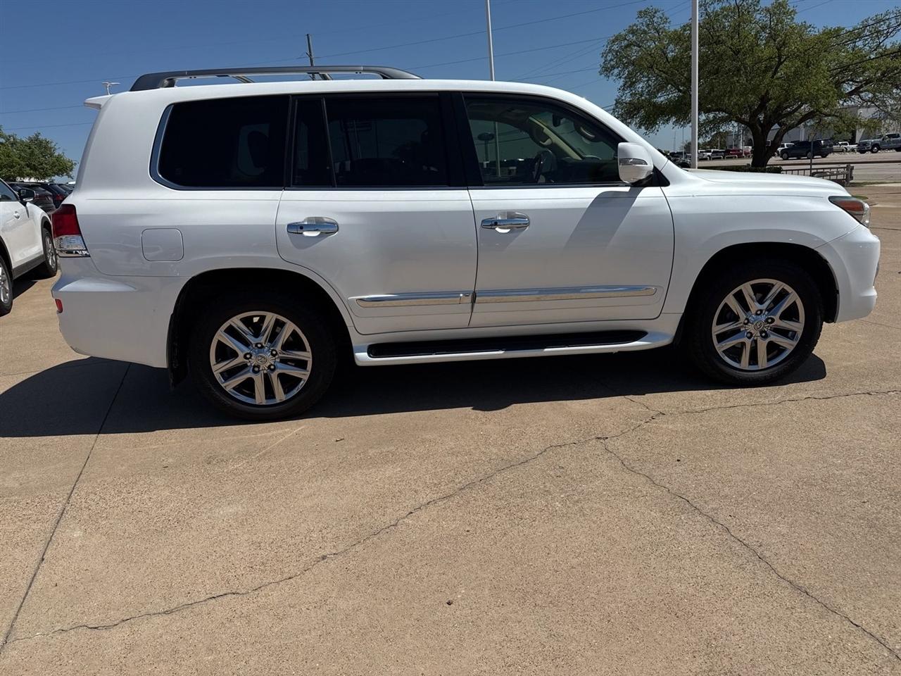 Lexus LX 570 4WD 4dr 2014