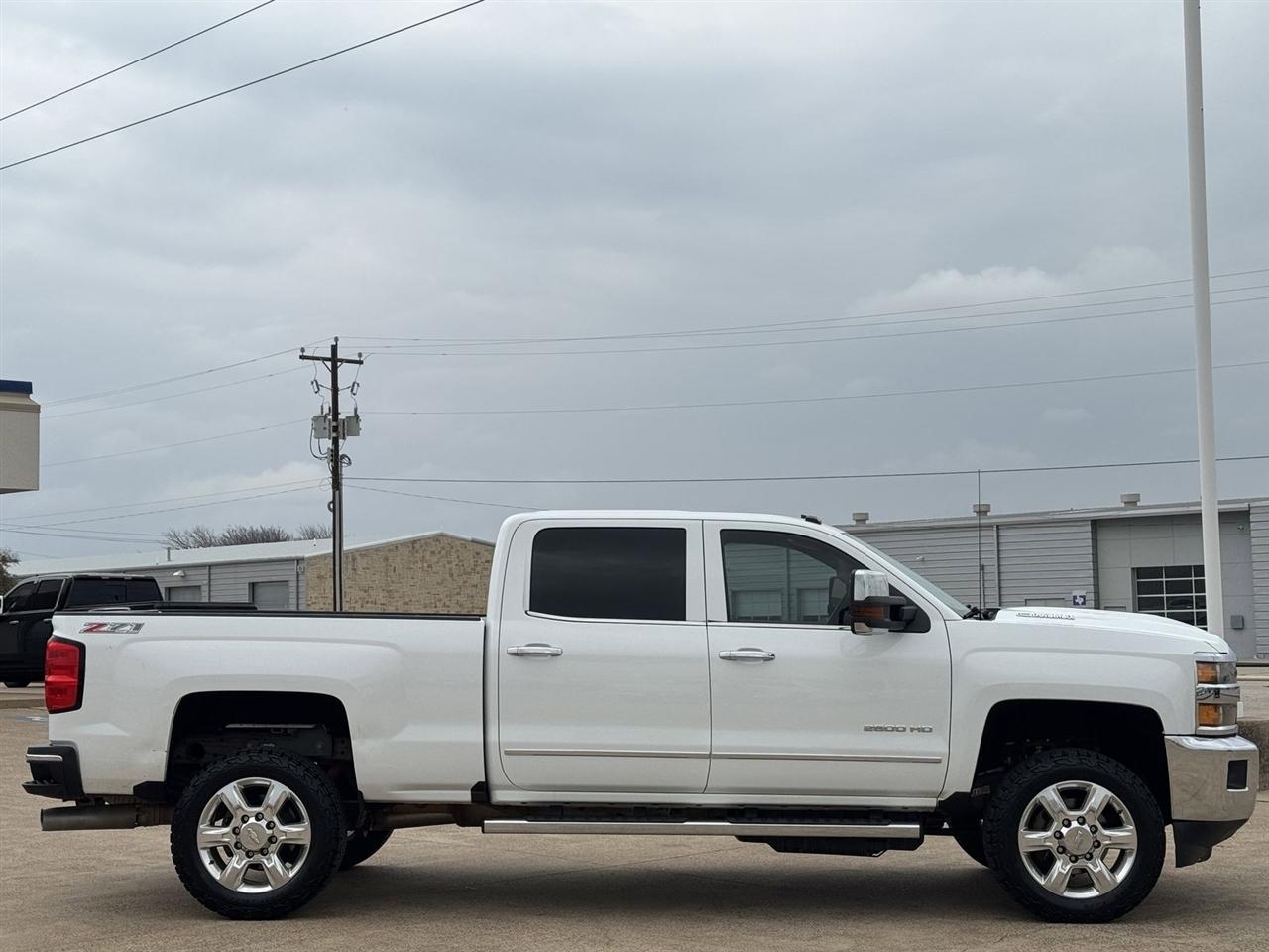 Chevrolet Silverado 2500HD 4WD Crew Cab 153.7" LTZ 2017