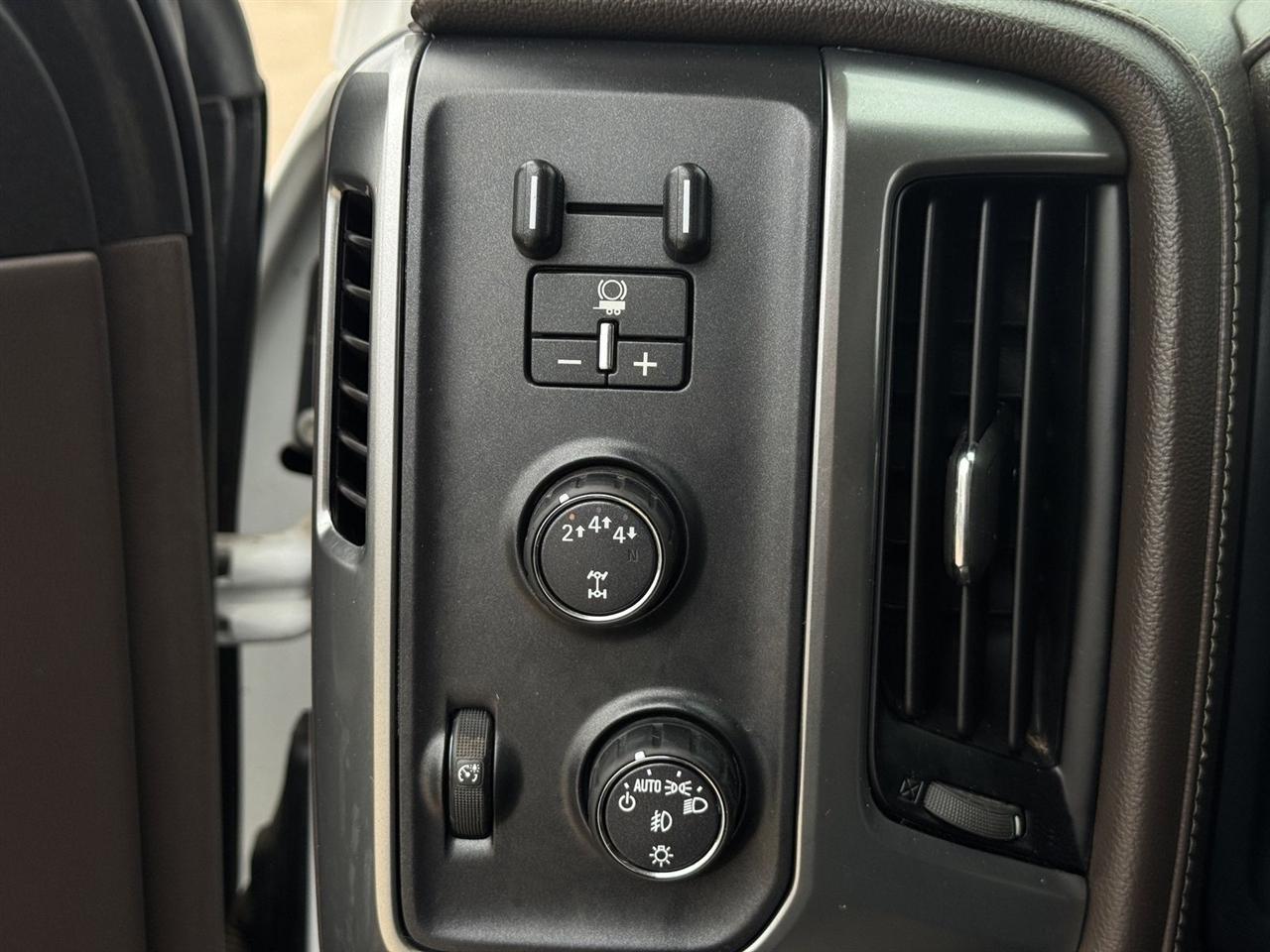 Chevrolet Silverado 2500HD 4WD Crew Cab 153.7" LTZ 2017