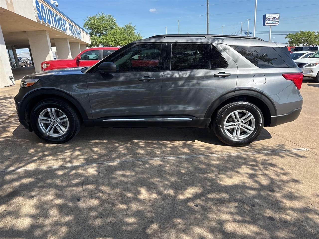 Ford Explorer XLT RWD 2023