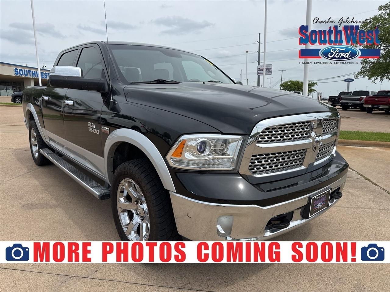 2017 RAM 1500 Laramie 4x4 Crew Cab 5'7" Box