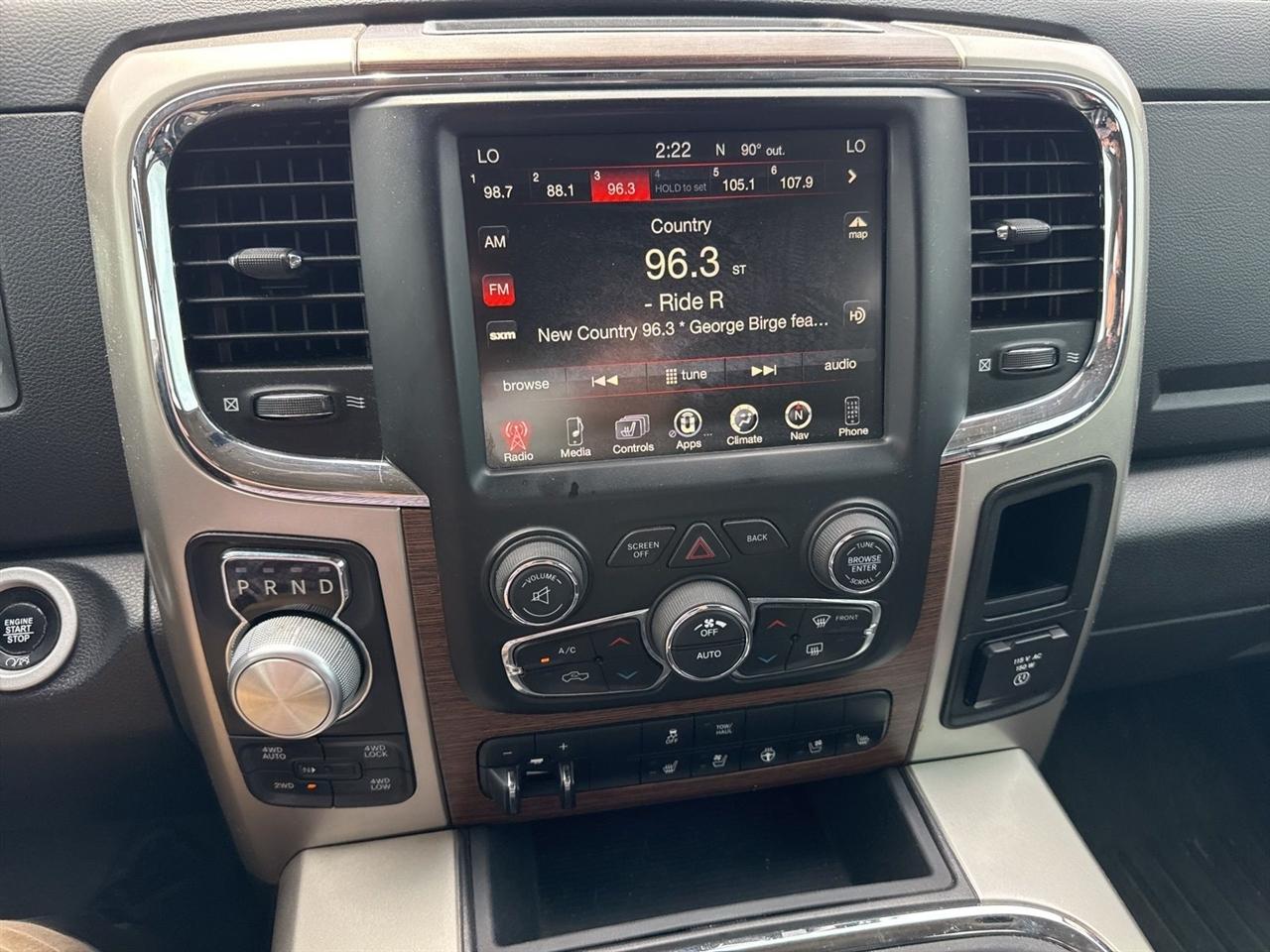 RAM 1500 Laramie 4x4 Crew Cab 5'7" Box 2017