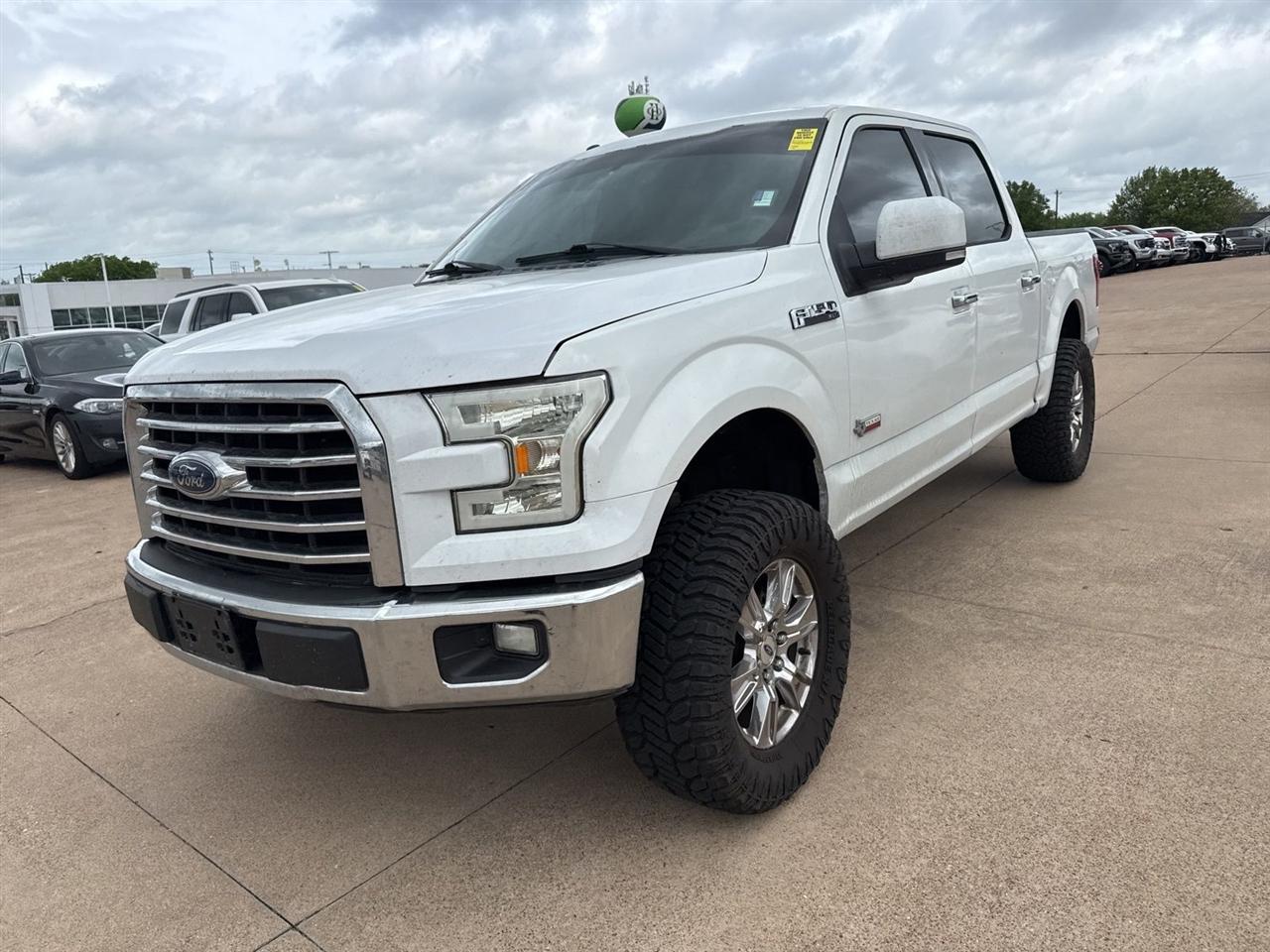 Ford F-150 2WD SuperCrew 157" Lariat 2015