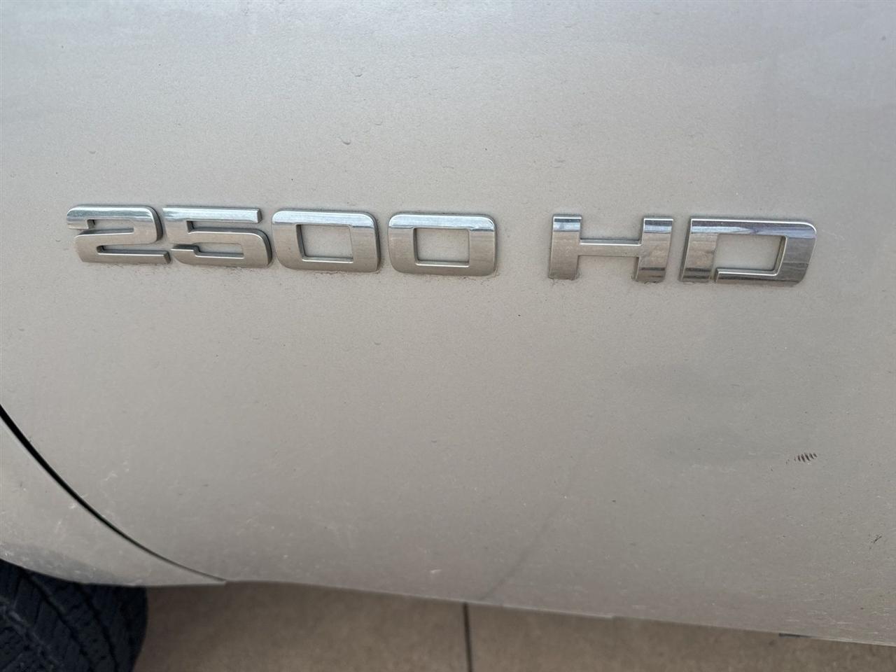 Chevrolet Silverado 2500HD 4WD Crew Cab 153.7" LTZ 2013