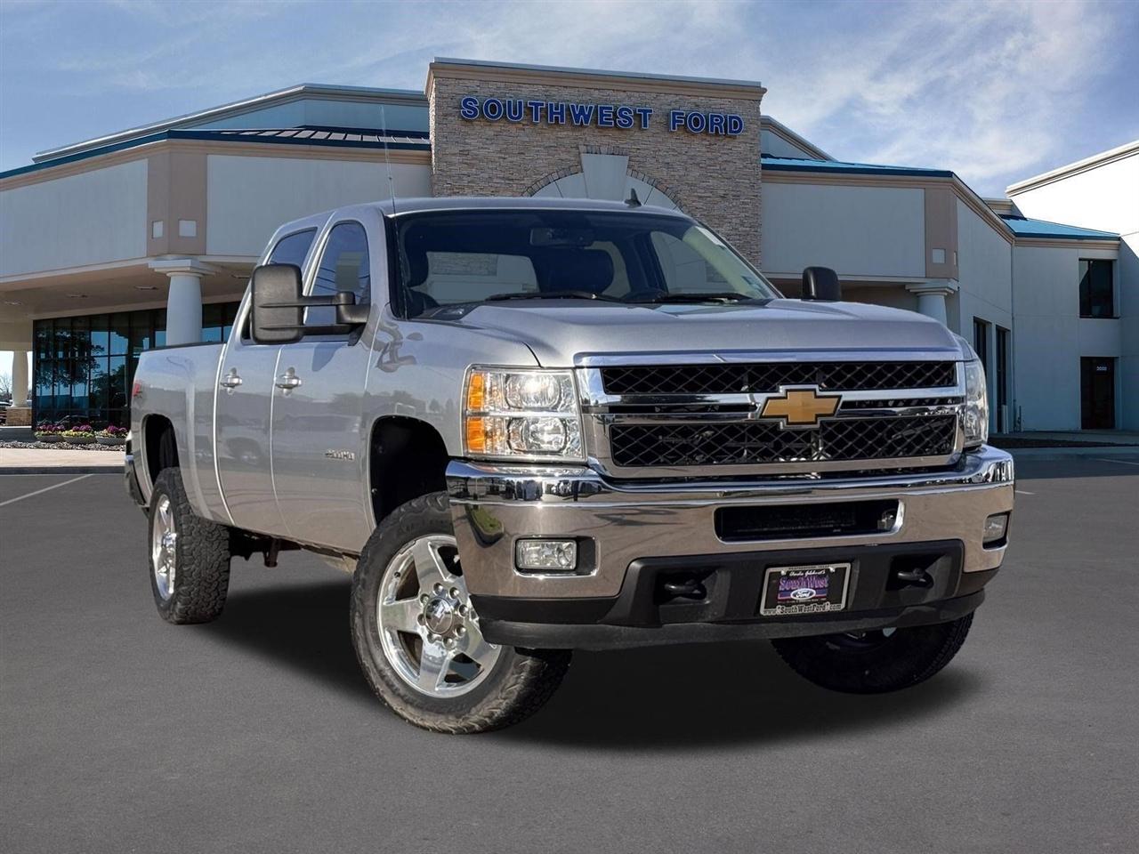 2013 Chevrolet Silverado 2500HD 4WD Crew Cab 153.7" LTZ