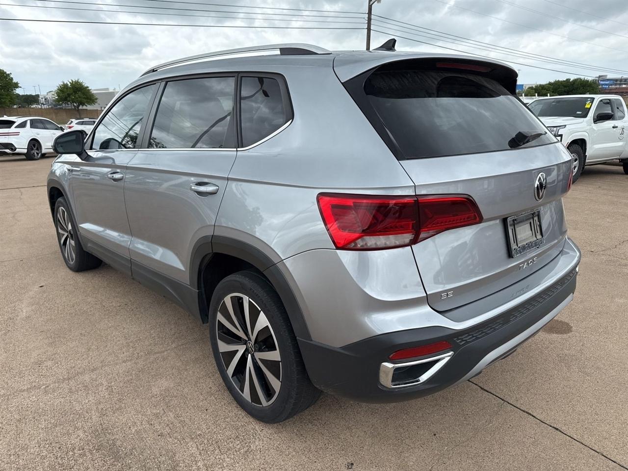 Volkswagen Taos SE FWD 2022