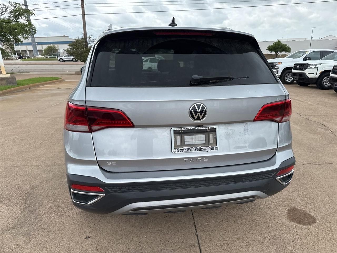 Volkswagen Taos SE FWD 2022