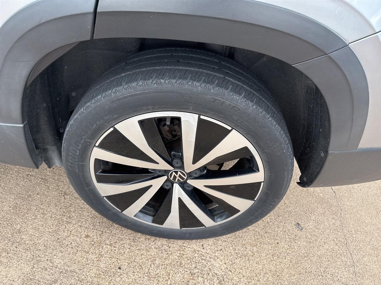 Volkswagen Taos SE FWD 2022