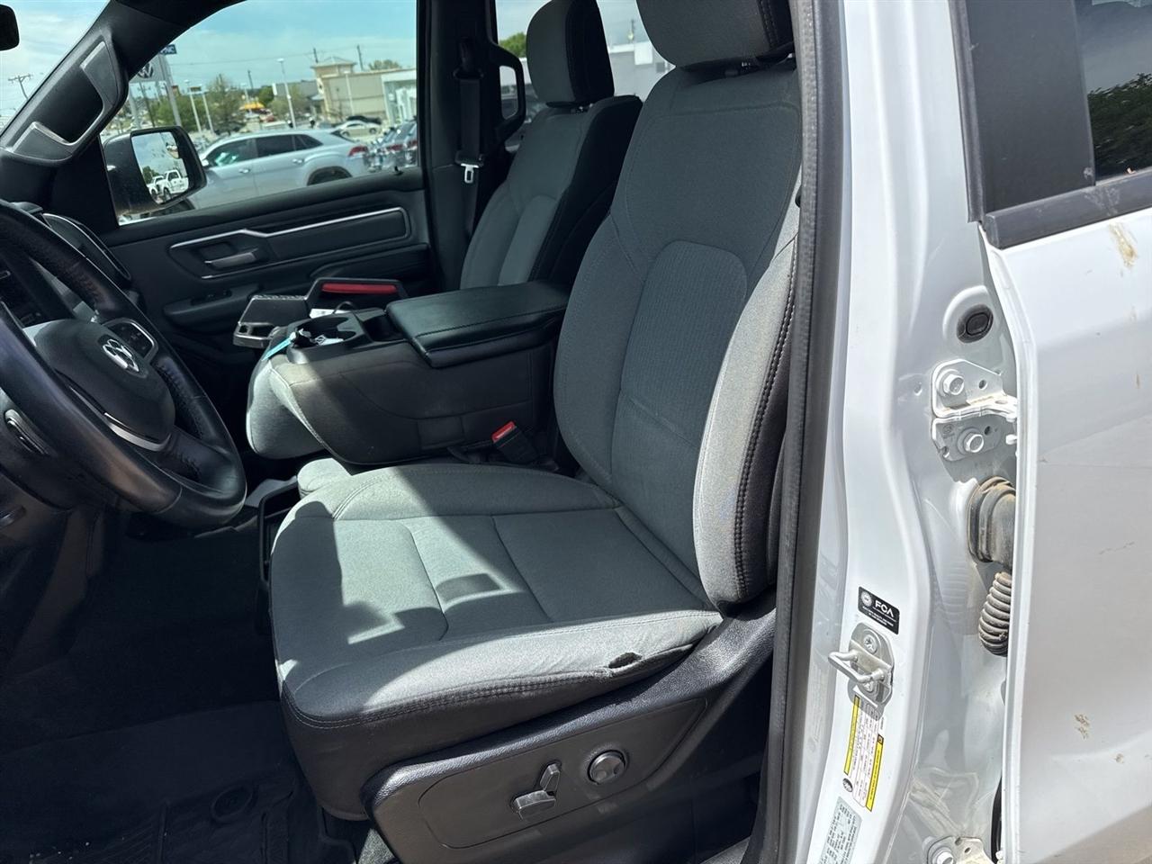 RAM 1500 Lone Star 4x2 Quad Cab 6'4" Box 2022