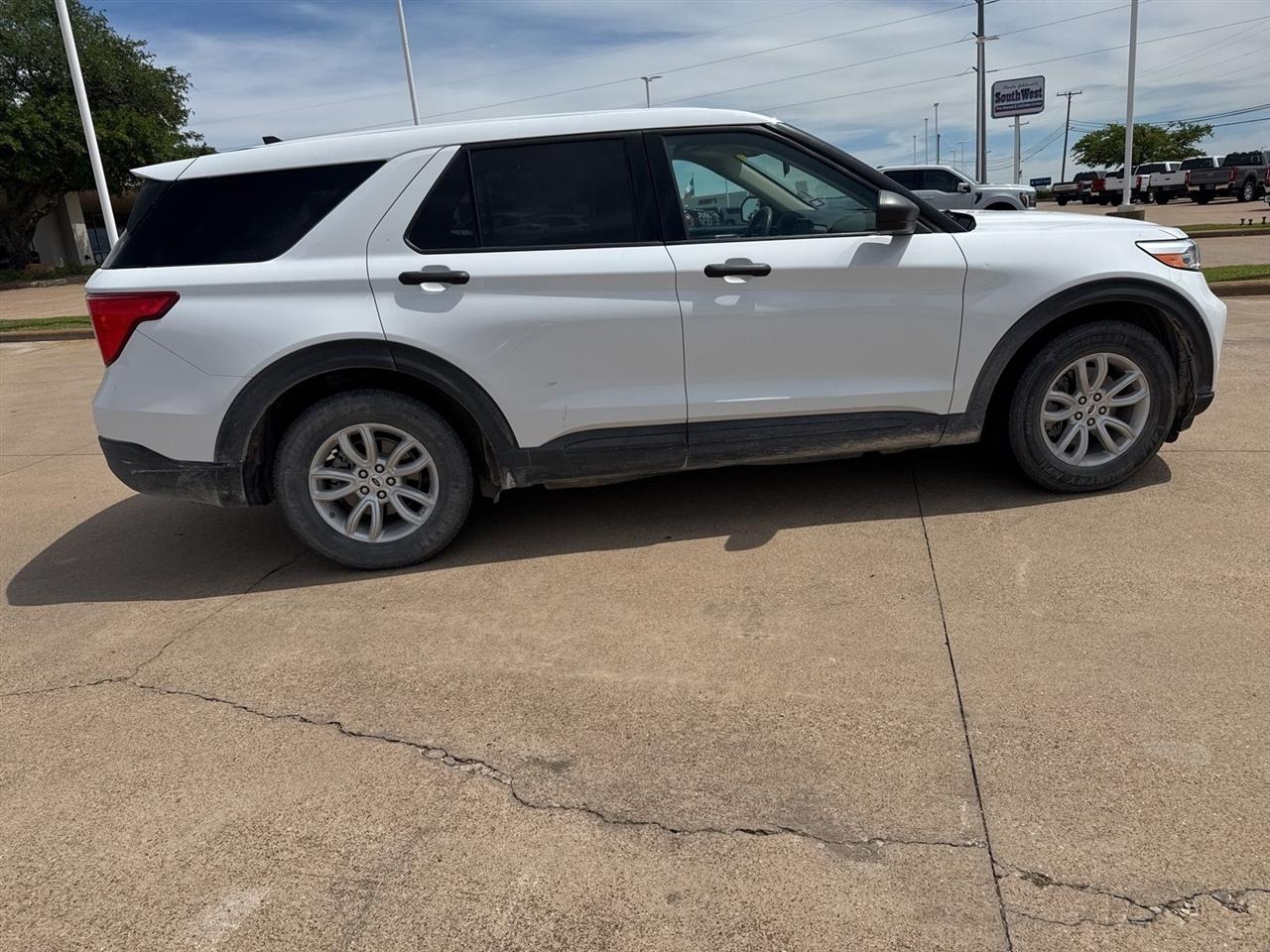 Ford Explorer Base RWD 2021