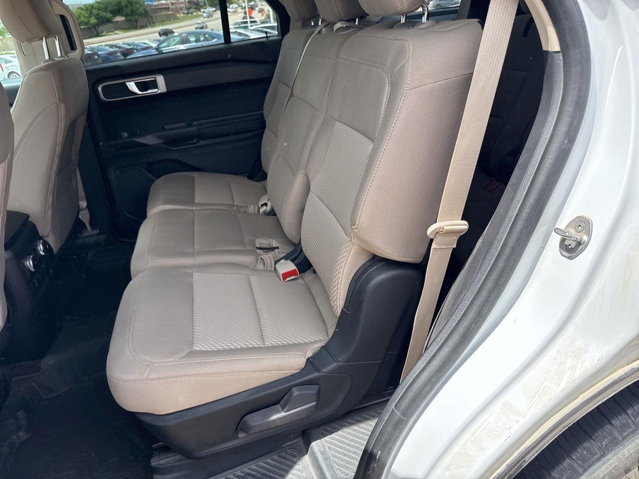 Ford Explorer Base RWD 2021