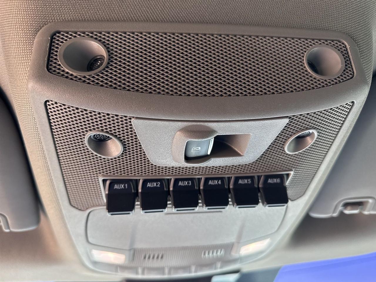 Ford Super Duty F-250 SRW King Ranch 4WD Crew Cab 8' Box 2022