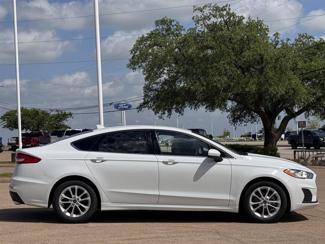 Ford Fusion SE FWD 2019