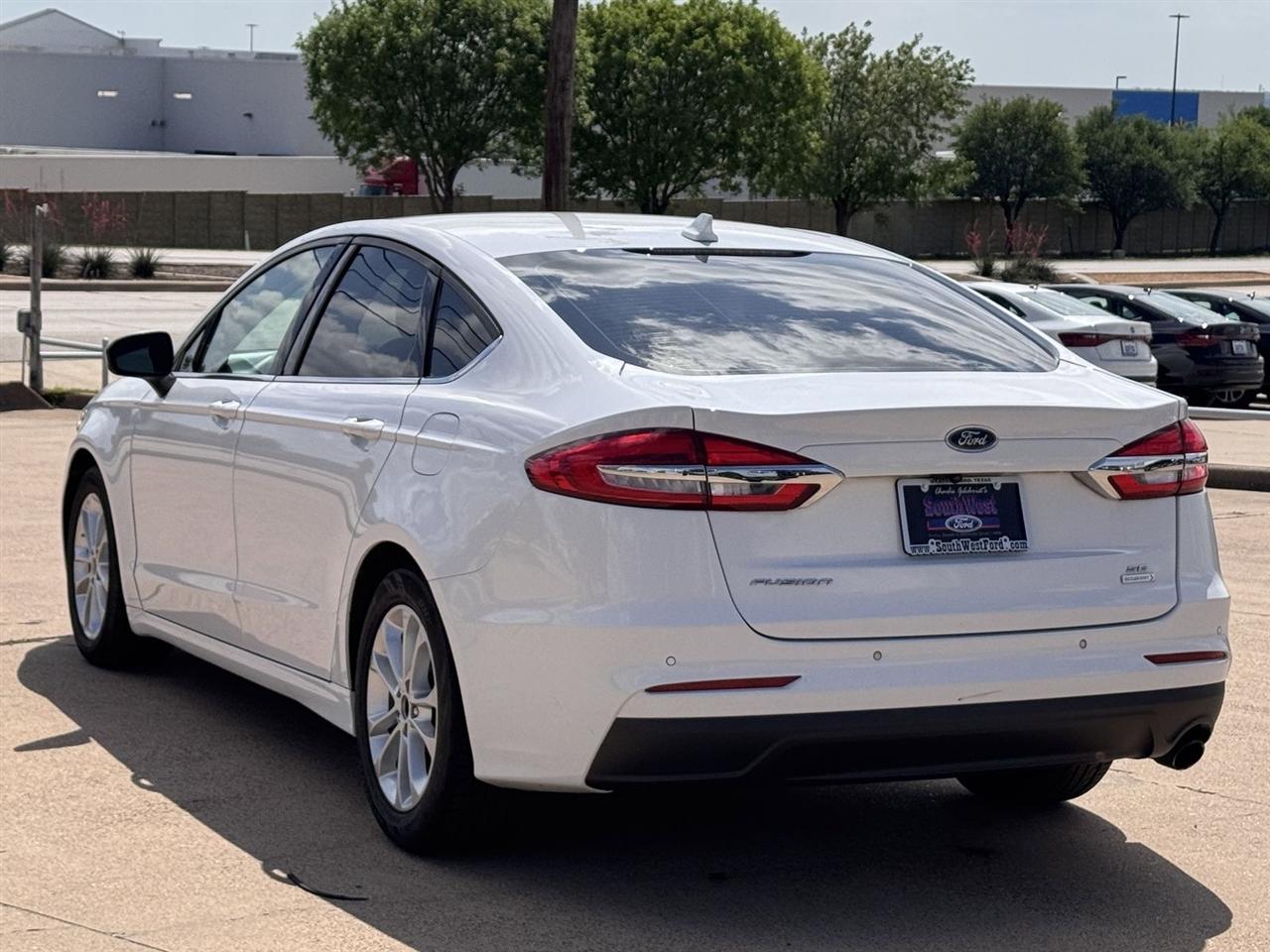 Ford Fusion SE FWD 2019