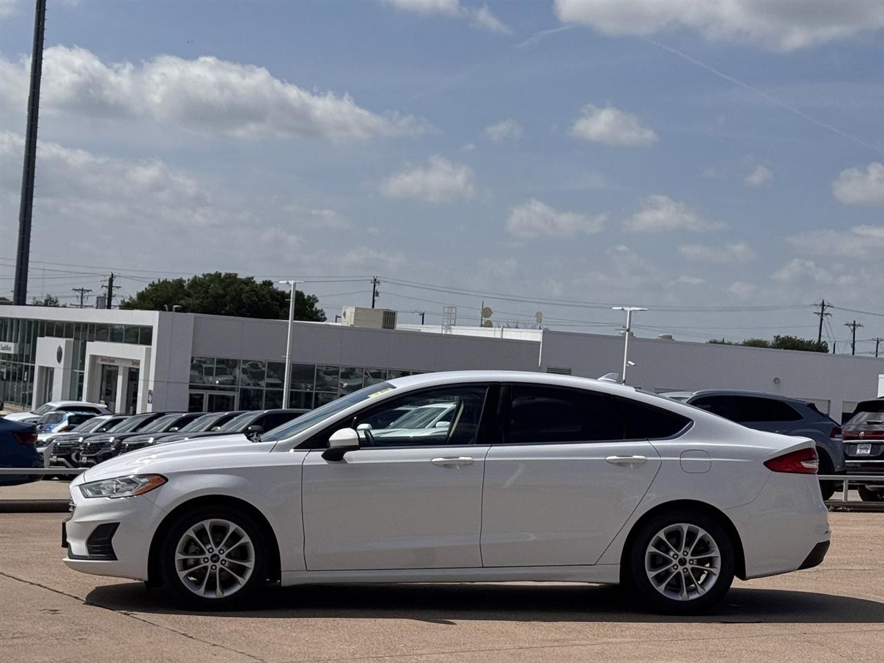 Ford Fusion SE FWD 2019