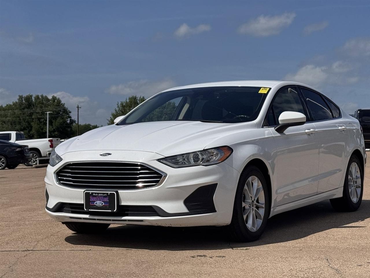 Ford Fusion SE FWD 2019