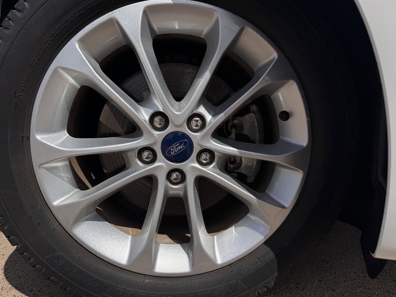 Ford Fusion SE FWD 2019