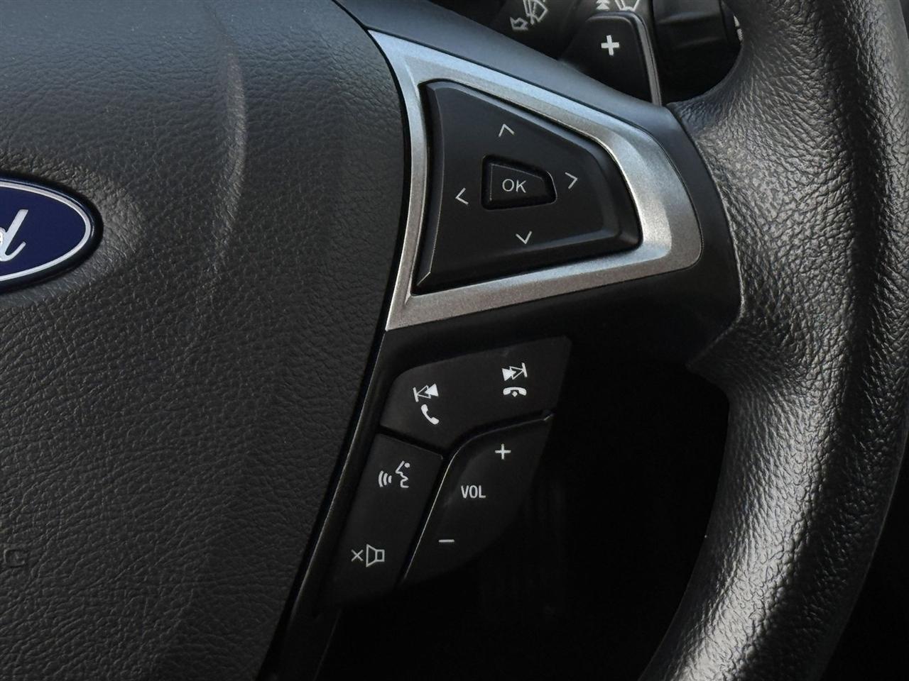 Ford Fusion SE FWD 2019