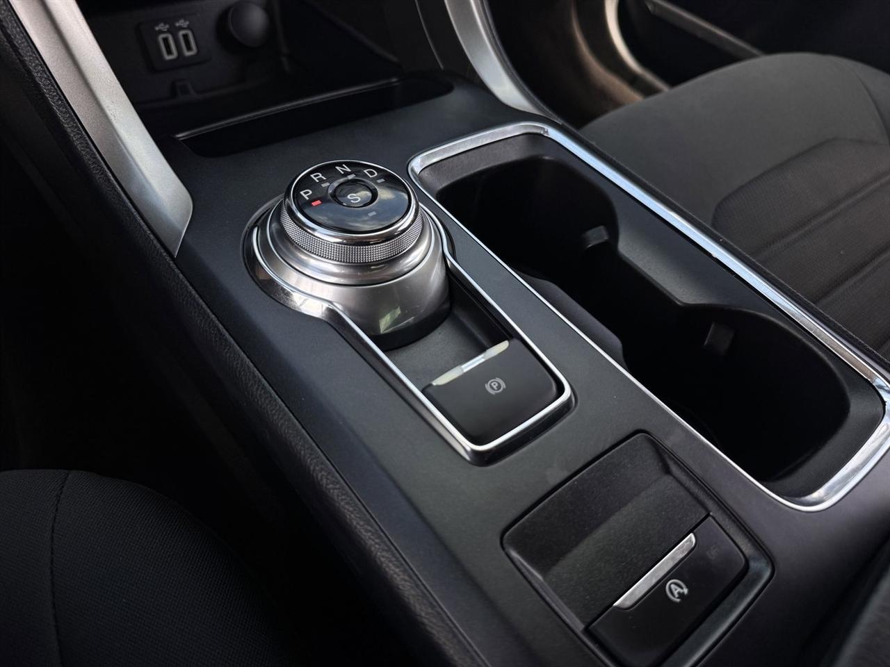 Ford Fusion SE FWD 2019