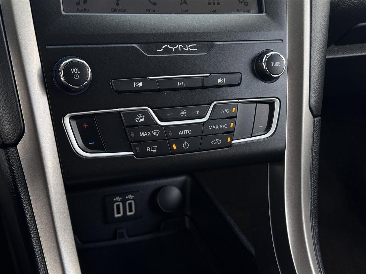 Ford Fusion SE FWD 2019