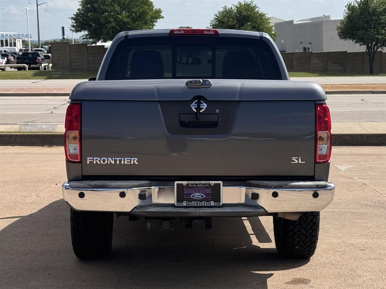 Nissan Frontier 2WD Crew Cab SWB Auto SL *Ltd Avail* 2016