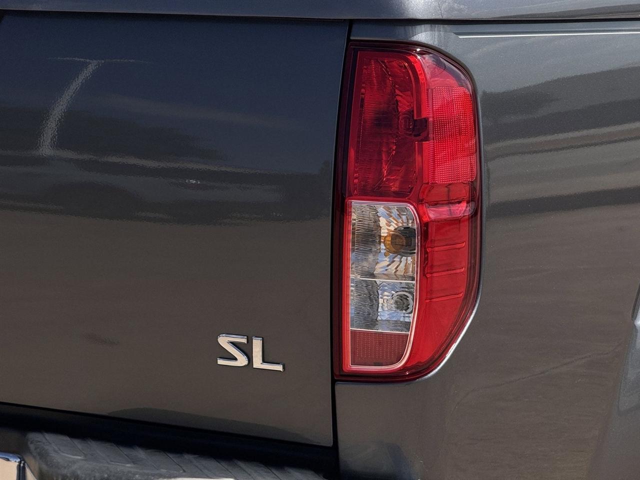 Nissan Frontier 2WD Crew Cab SWB Auto SL *Ltd Avail* 2016