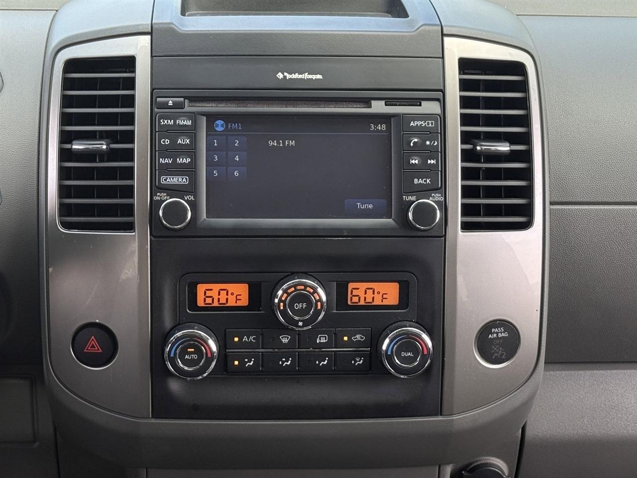 Nissan Frontier 2WD Crew Cab SWB Auto SL *Ltd Avail* 2016