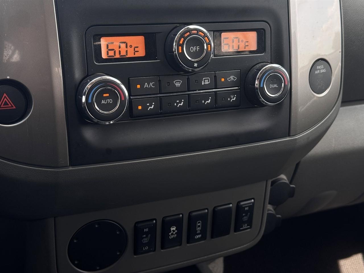 Nissan Frontier 2WD Crew Cab SWB Auto SL *Ltd Avail* 2016