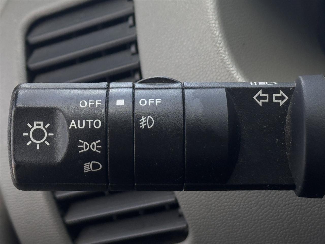 Nissan Frontier 2WD Crew Cab SWB Auto SL *Ltd Avail* 2016