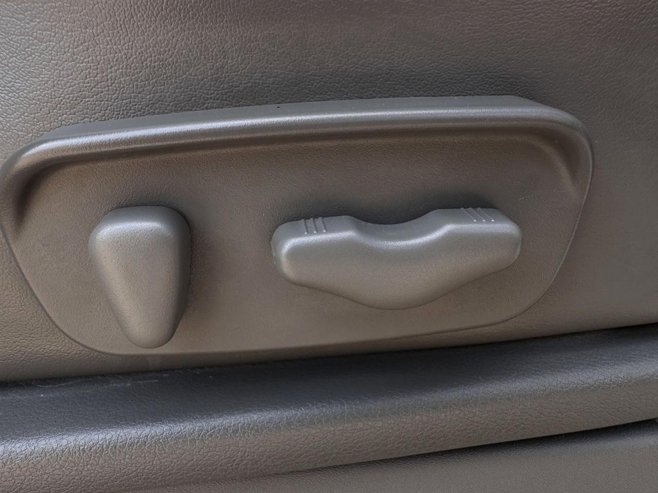 Nissan Frontier 2WD Crew Cab SWB Auto SL *Ltd Avail* 2016