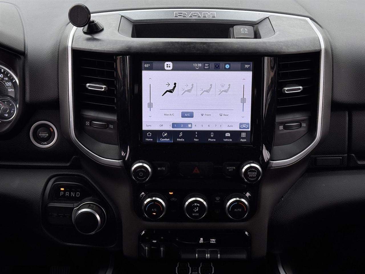 RAM 1500 Lone Star 4x2 Crew Cab 5'7" Box 2022