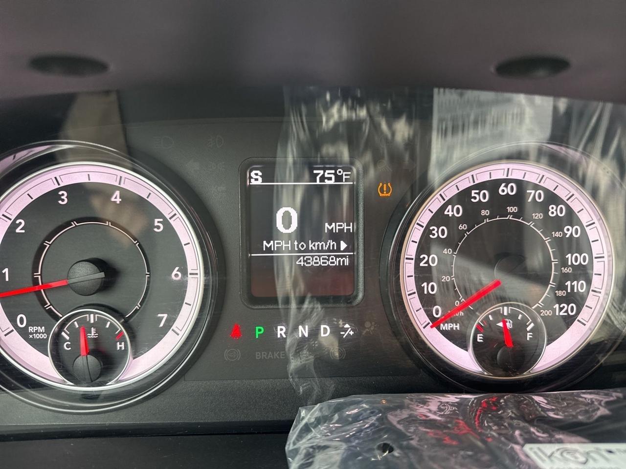 RAM 1500 Classic Tradesman 4x2 Quad Cab 6'4" Box 2024