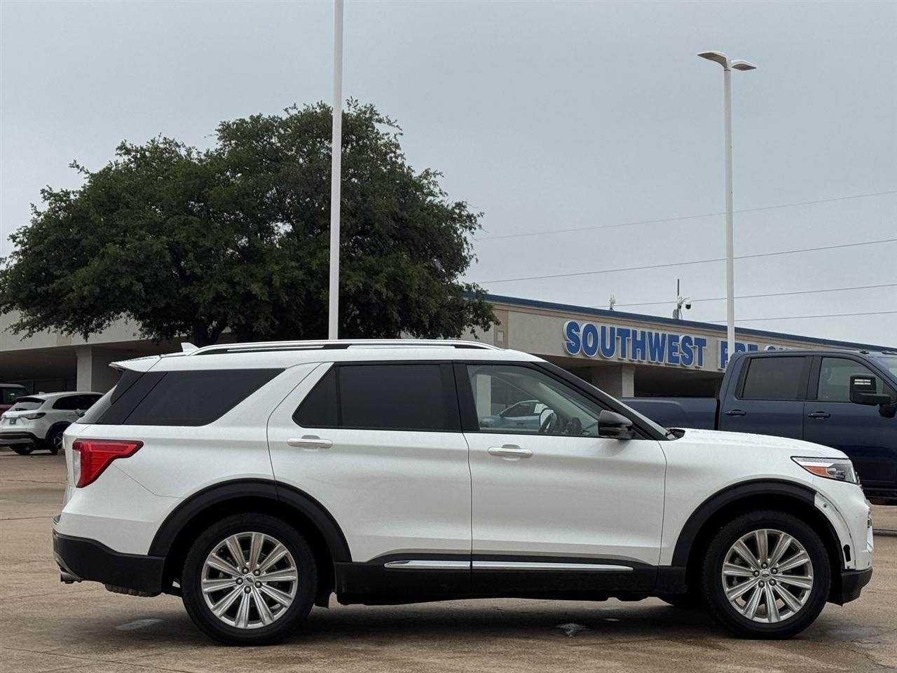 Ford Explorer Limited RWD 2022