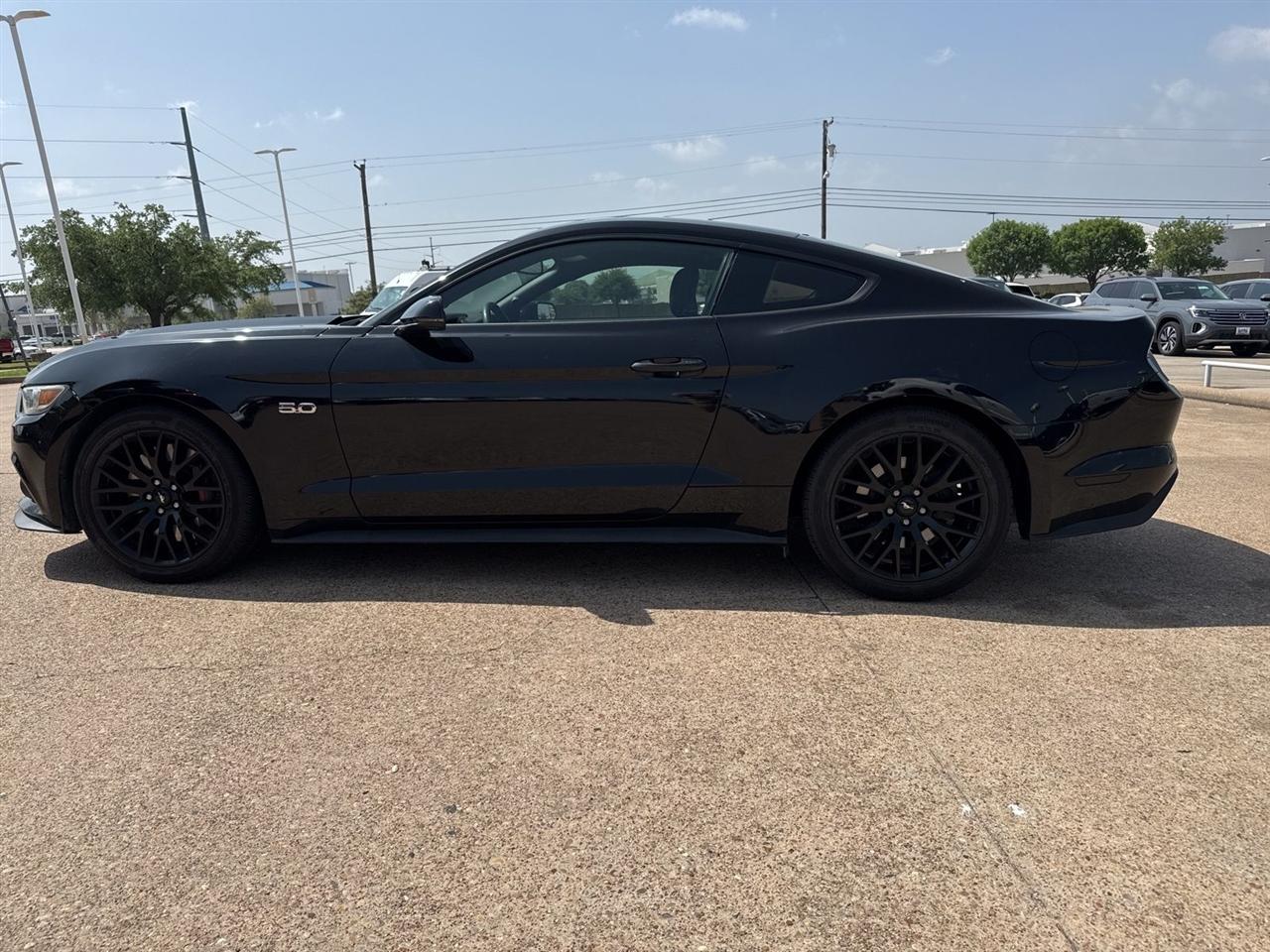 Ford Mustang 2dr Fastback GT 2015