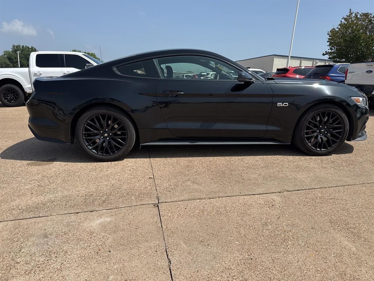 Ford Mustang 2dr Fastback GT 2015