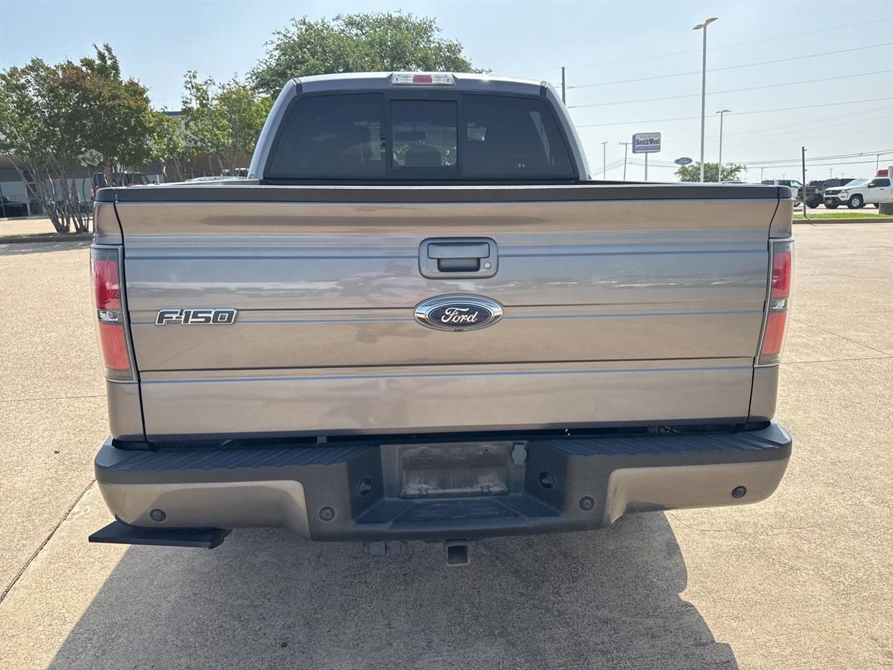 Ford F-150 2WD SuperCrew 145" King Ranch 2014