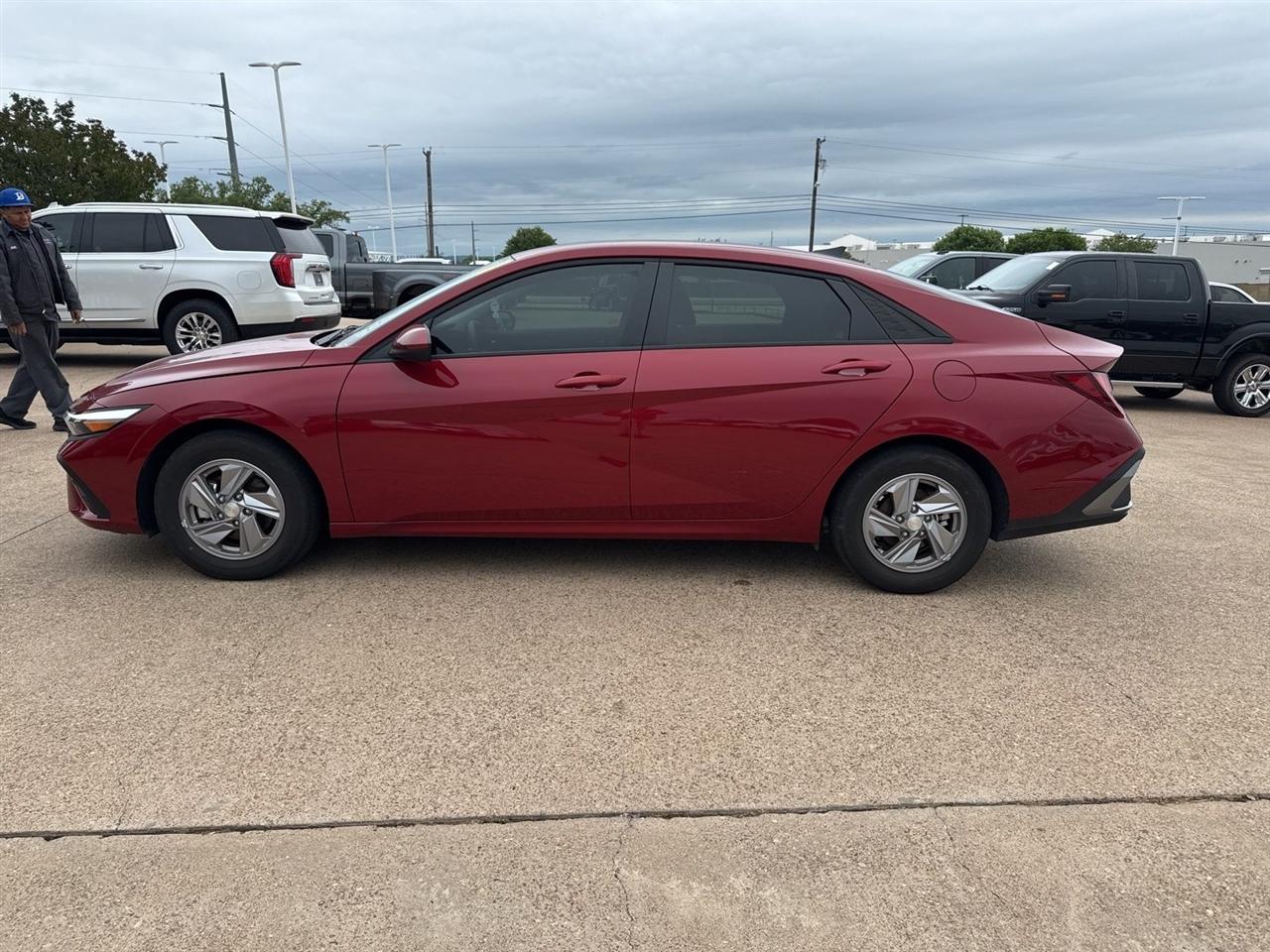 Hyundai Elantra SE IVT 2025