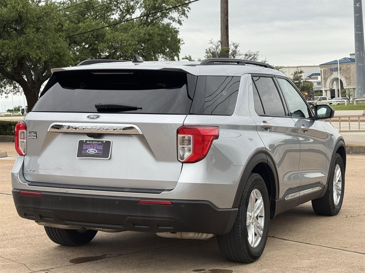Ford Explorer XLT RWD 2023