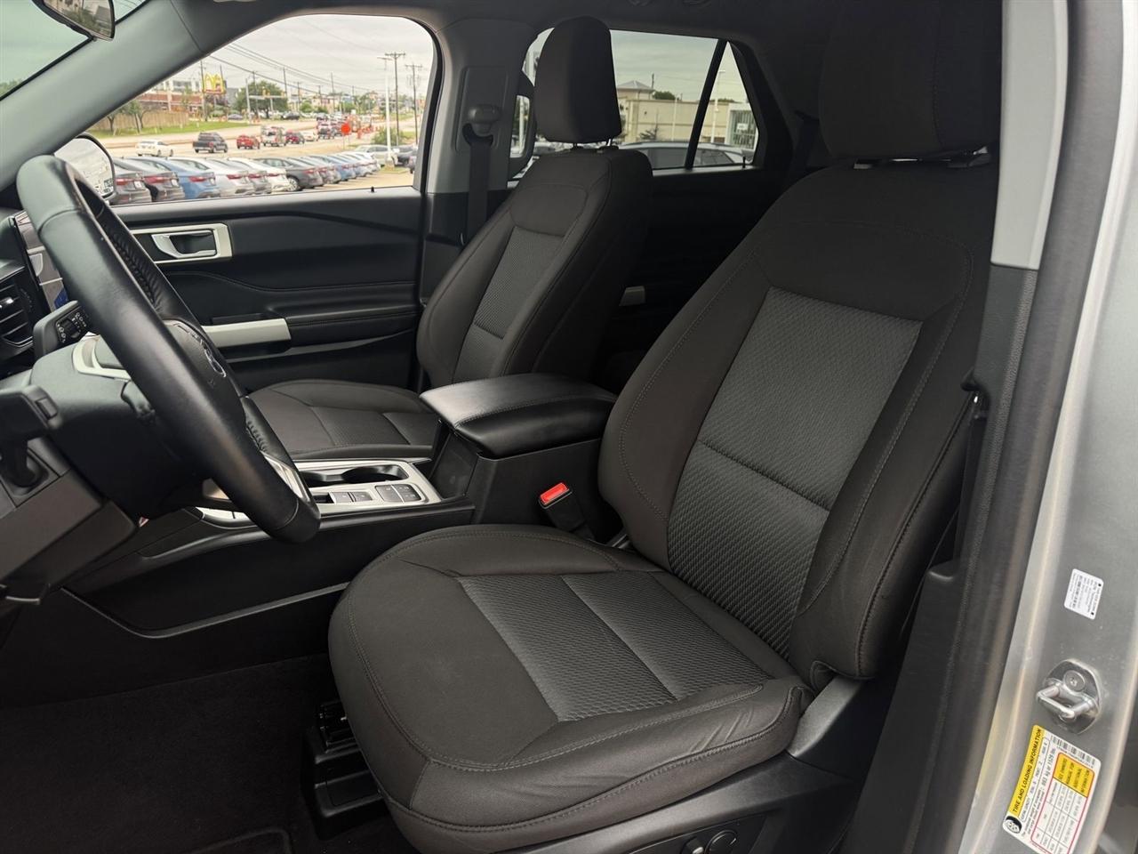 Ford Explorer XLT RWD 2023