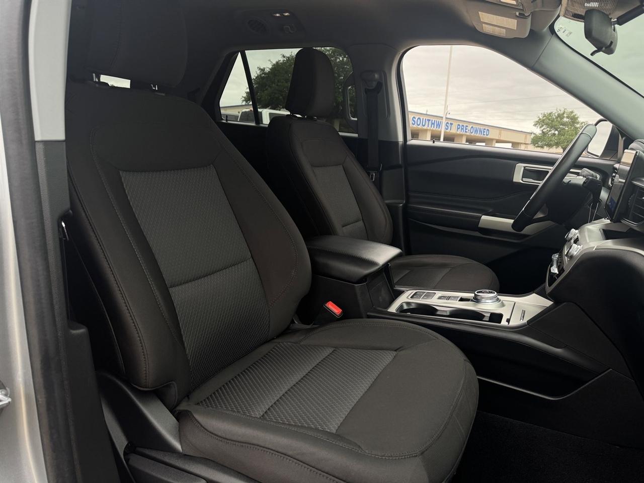 Ford Explorer XLT RWD 2023