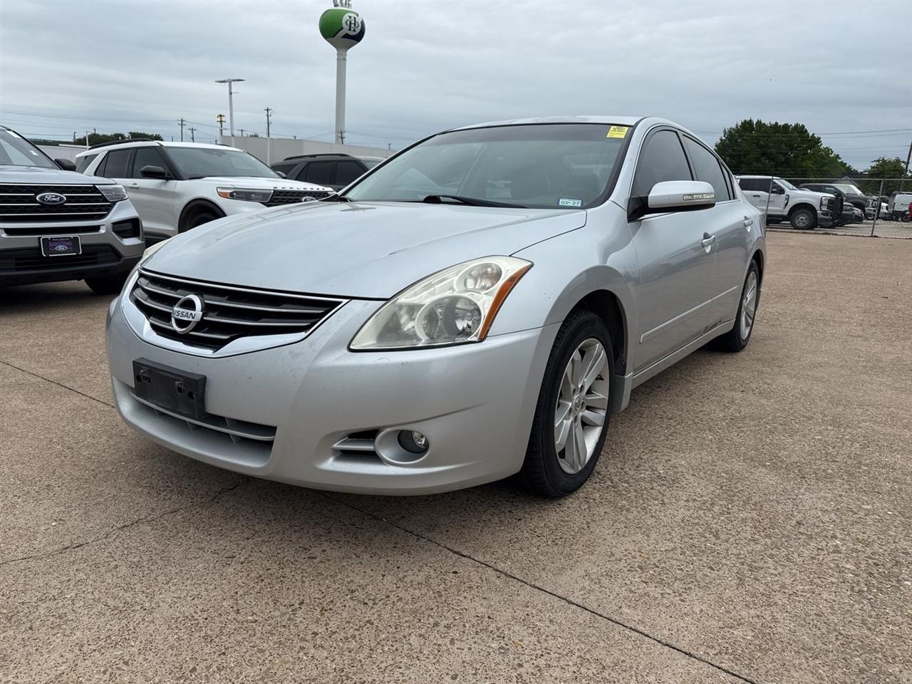 Nissan Altima 4dr Sdn V6 CVT 3.5 SR 2012