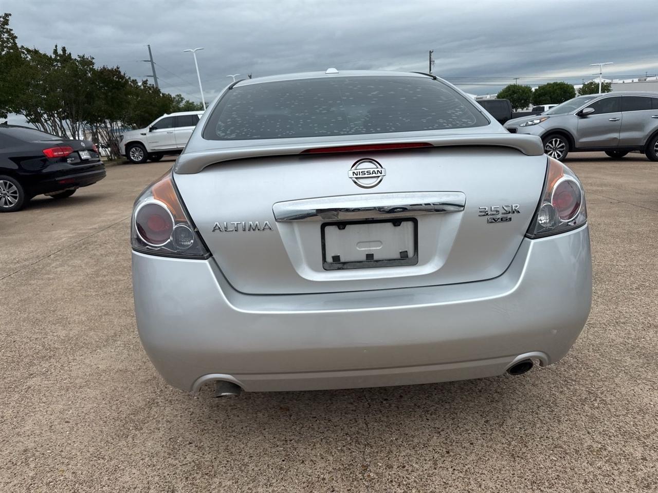 Nissan Altima 4dr Sdn V6 CVT 3.5 SR 2012