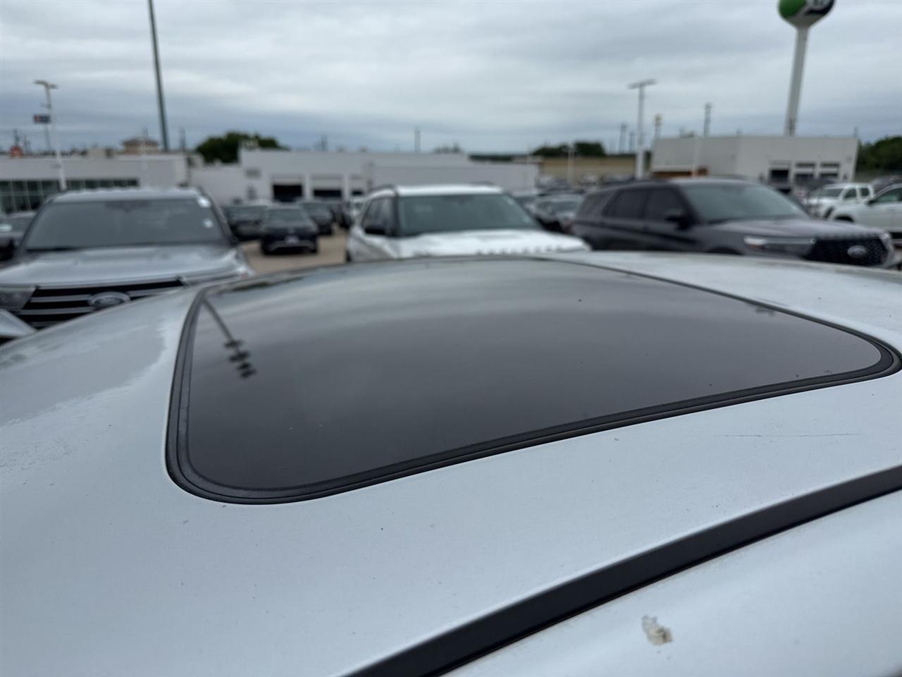 Nissan Altima 4dr Sdn V6 CVT 3.5 SR 2012