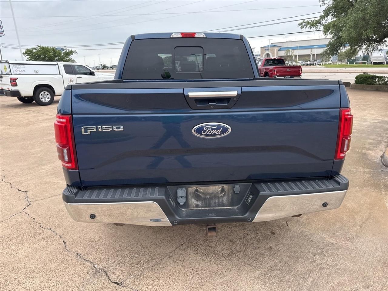 Ford F-150 2WD SuperCrew 157" Lariat 2015